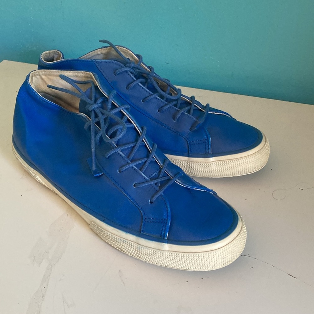 Superga Blue Leather Casual Sneakers Size 42
Men’s 9 Womens 10.5 Lace Up Shoes